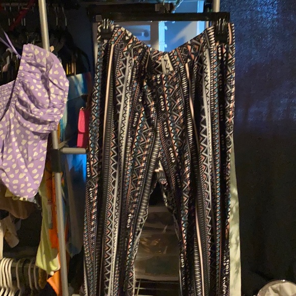 Super cute fashion nova Aztec pants - Picture 3 of 5